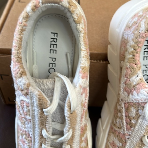Free People Catch Me If You Can Crochet Sneaker in Peach and Whi SZ 8 (38) NEW - Picture 10 of 11